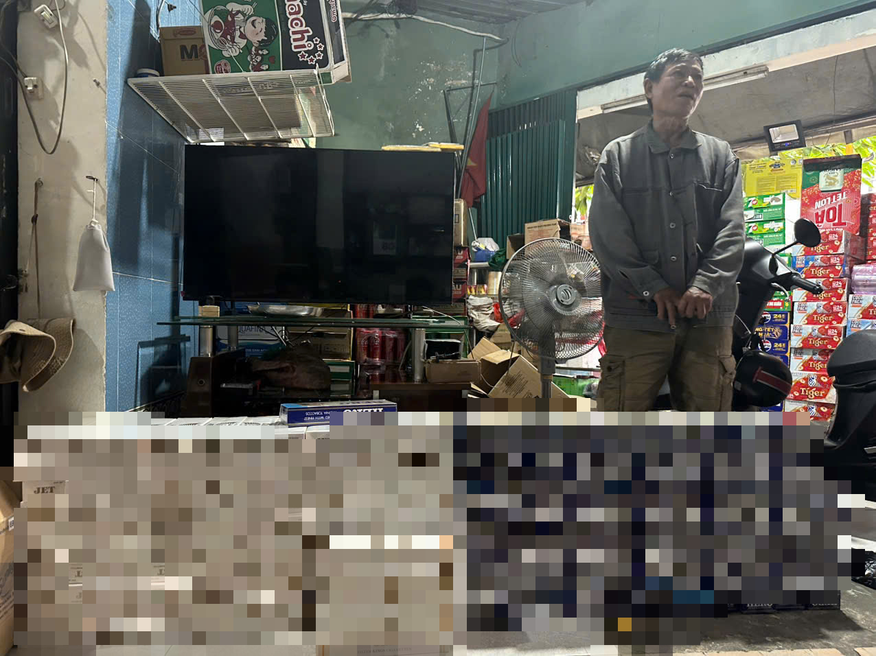 Những chiến công của Phòng Cảnh sát Kinh tế Công an TPHCM 8 Những chiến công của Phòng Cảnh sát Kinh tế Công an TPHCM cuối năm 2025 - Ảnh 8.