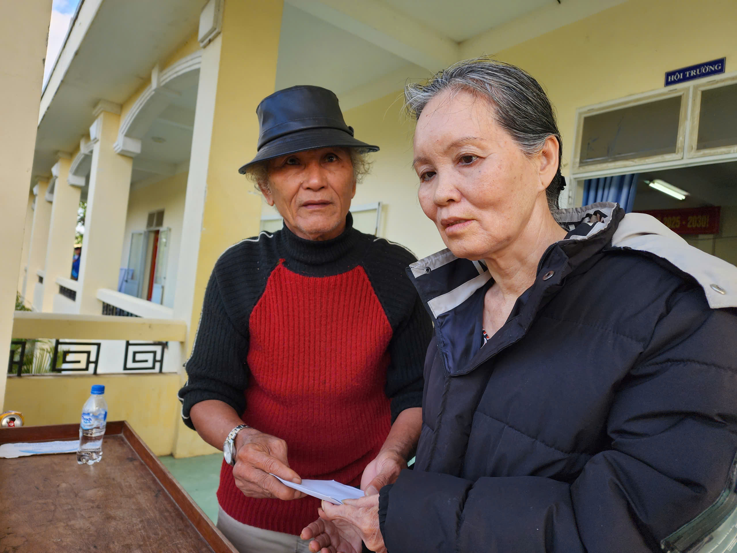 Hành trình từ Bắc vào Trung tiếp sức người dân trồng lại luống rau, mua lại con giống 7 GREENFEED - Ảnh 8.