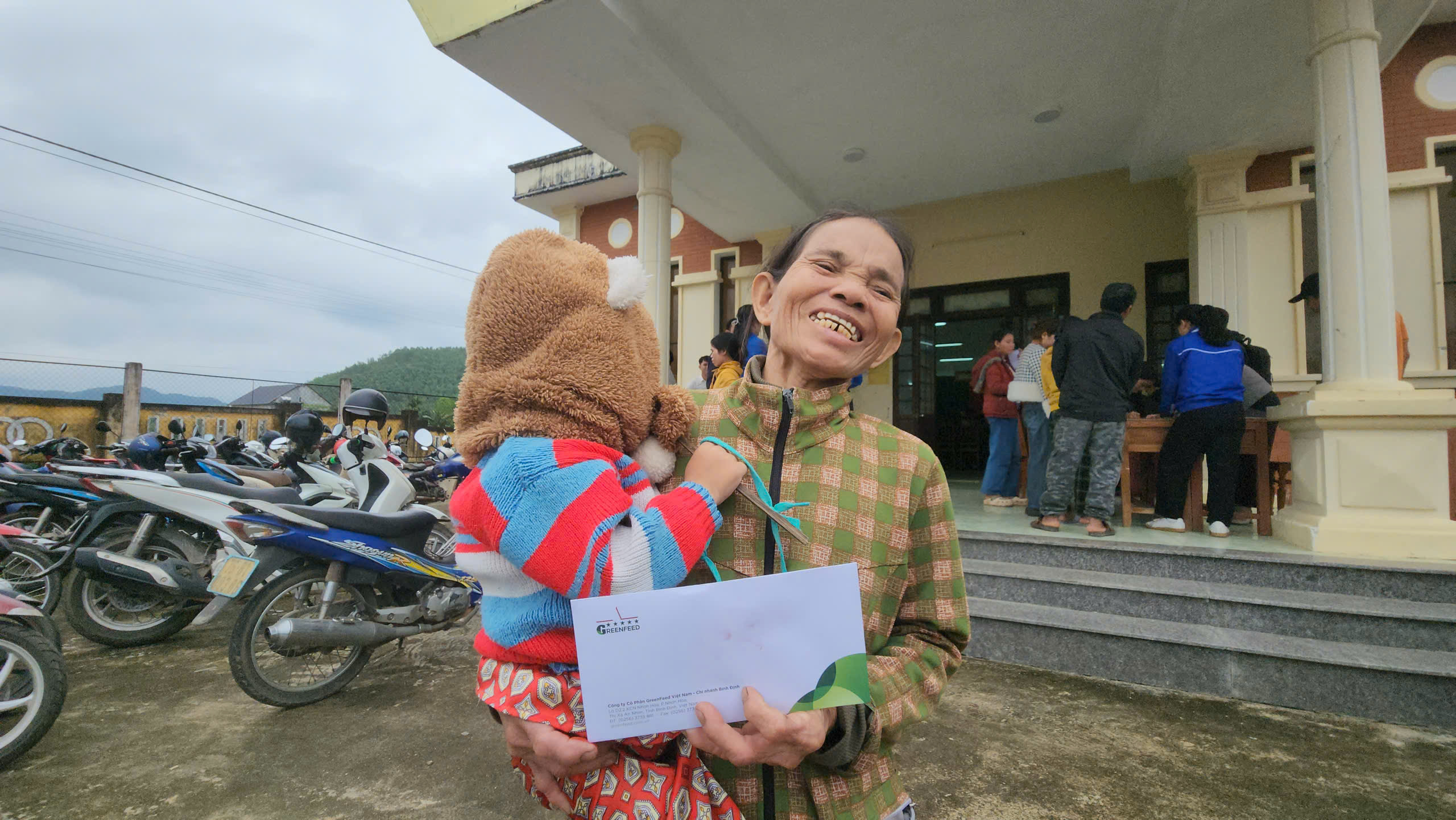 Hành trình từ Bắc vào Trung tiếp sức người dân trồng lại luống rau, mua lại con giống 9 GREENFEED - Ảnh 10.