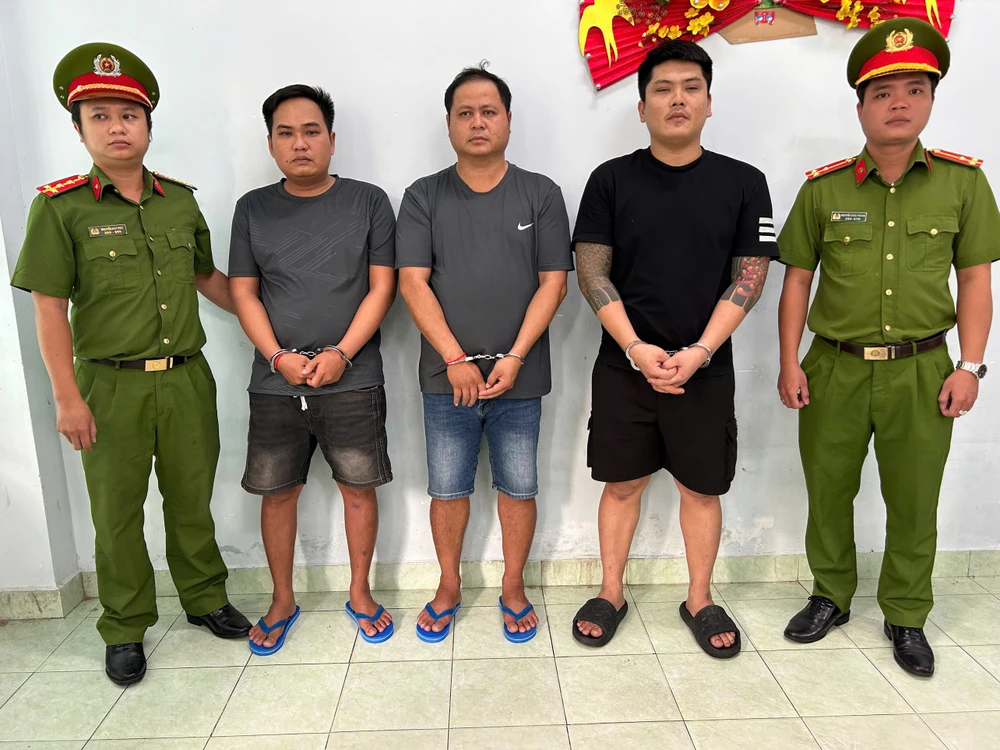 cong-an-tp-hcm-khoi-to-hiep-si-nguyen-thanh-hai-cung-40-nguoi-cuong-doat-tai-san (3).jpg