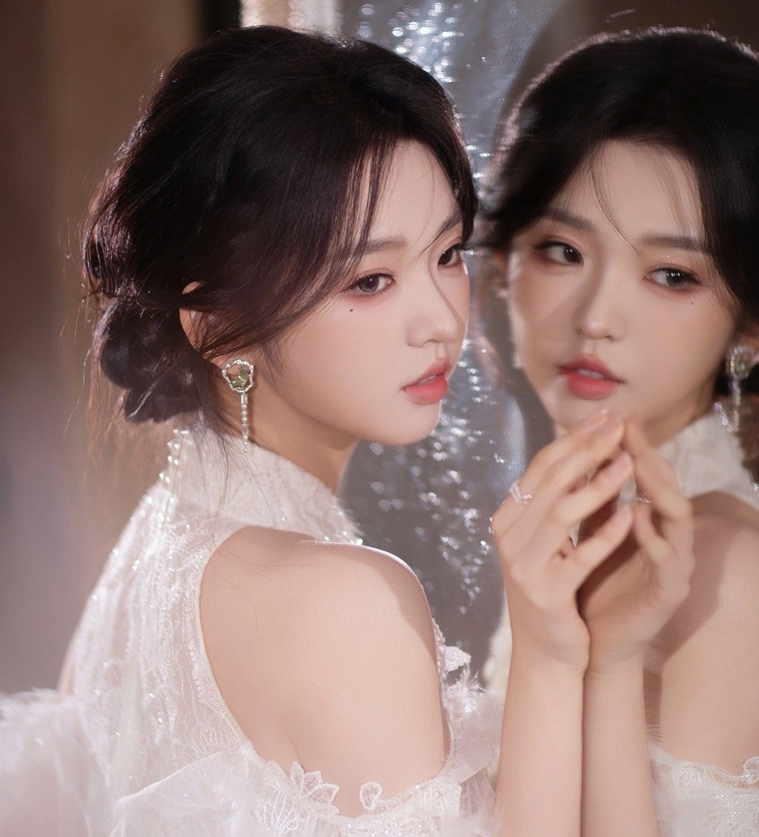 Nữ thần sắc đẹp 1 năm đóng chính 29 phim vô địch showbiz, đỉnh thế này khó tính mấy cũng phải mê- Ảnh 8.