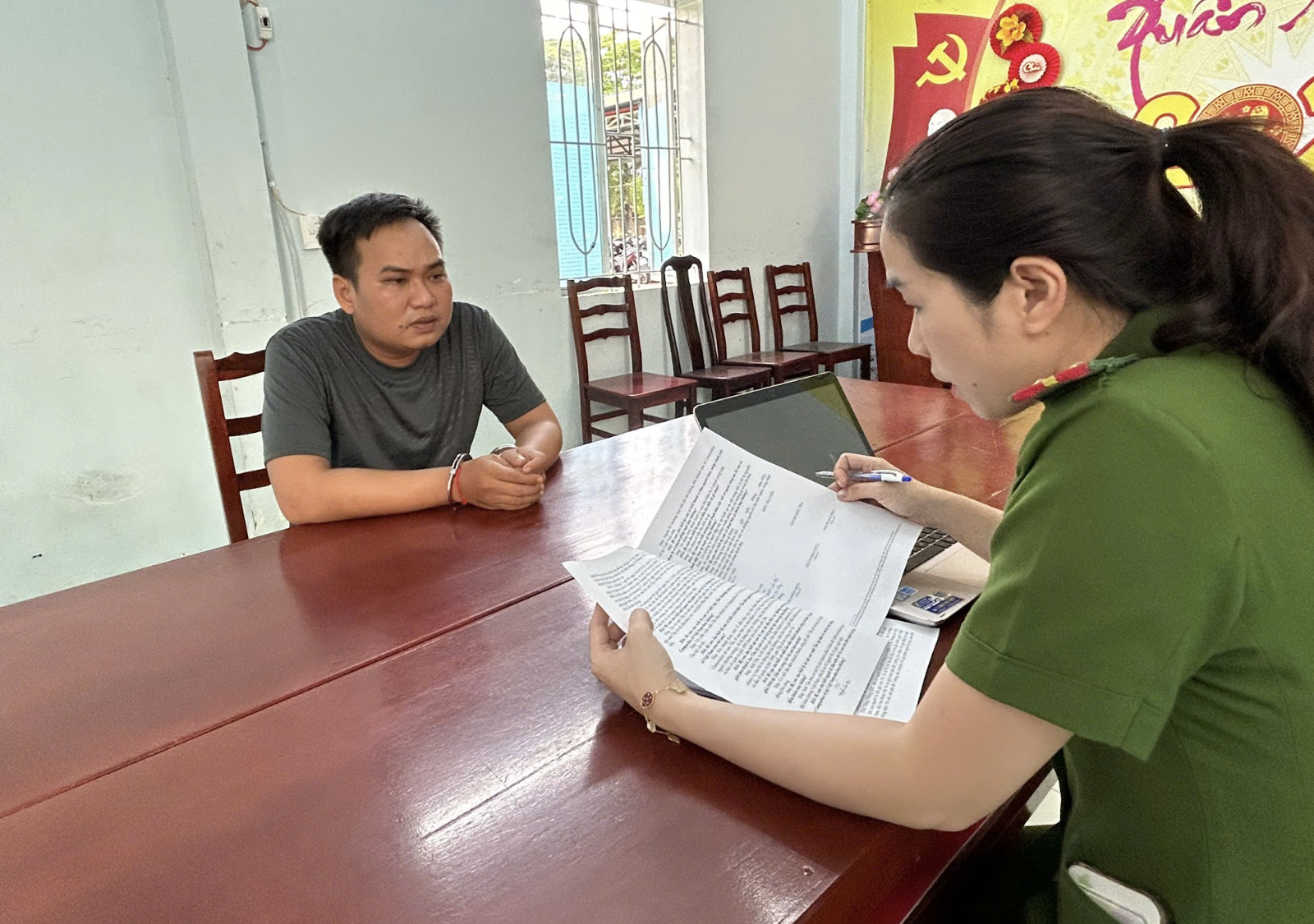 Vạch trần Vạch trần