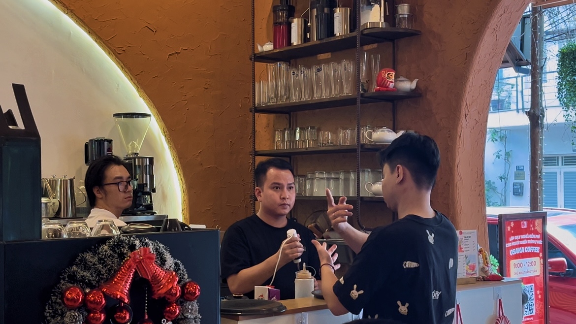 Osaka Coffee - quán cà phê của “những đôi tay biết nói” - Ảnh 2.