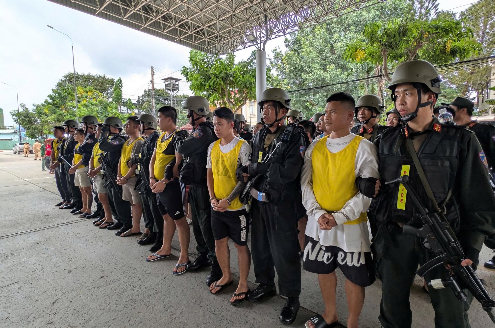 TikToker “Huỳnh Cao Cường - Đức Năng Thắng Số” trục lợi hàng tỷ đồng từ việc cứu người bên Campuchia- Ảnh 2.