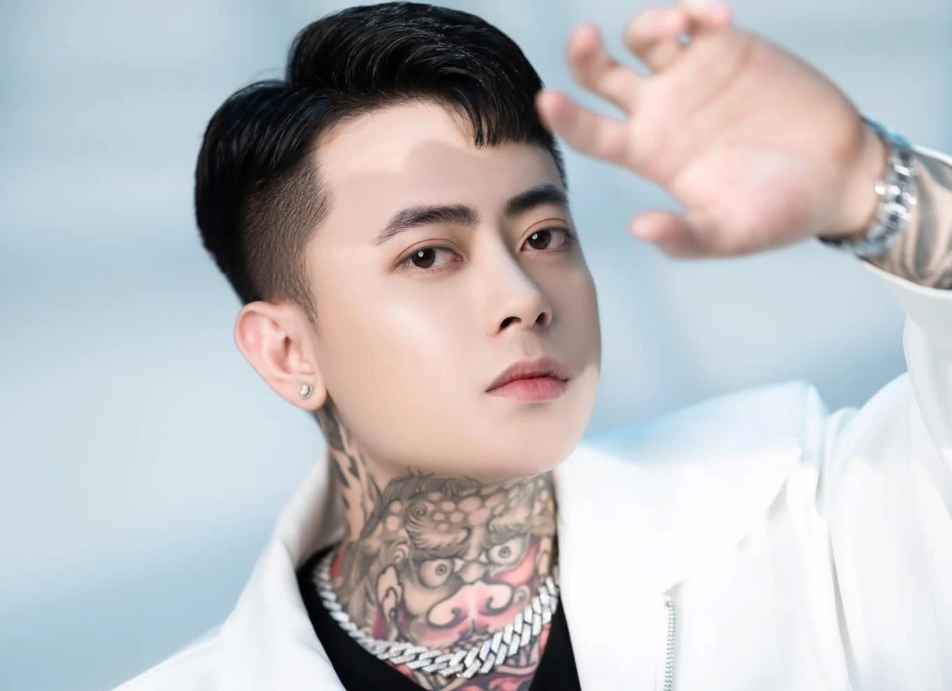 Những TikToker 'ngáo quyền lực' - Ảnh 3. Những TikToker 'ngáo quyền lực' - Ảnh 3.