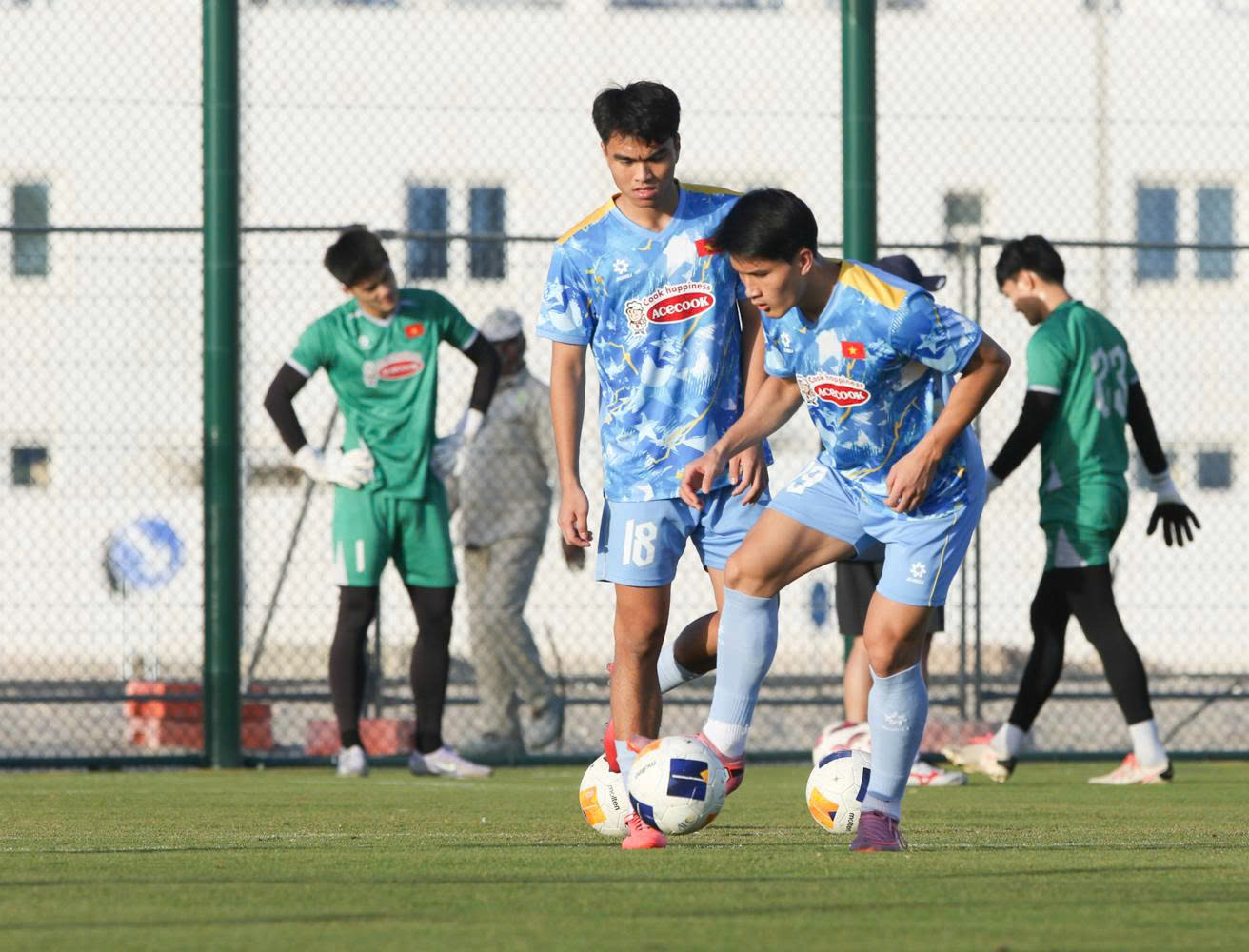 U.23 Việt Nam tập mở màn năm 2026 căng như đấu thật: Vẫn chưa biết ai bị loại, có thể là…- Ảnh 5.