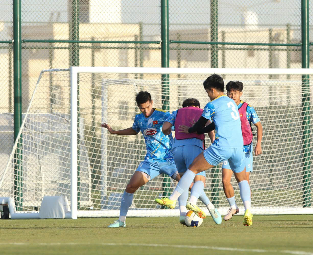 U.23 Việt Nam tập mở màn năm 2026 căng như đấu thật: Vẫn chưa biết ai bị loại, có thể là…- Ảnh 6.