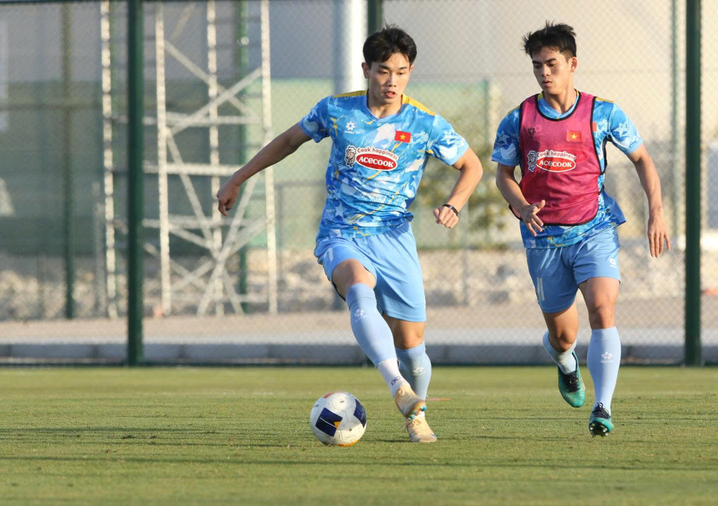 U.23 Việt Nam tập mở màn năm 2026 căng như đấu thật: Vẫn chưa biết ai bị loại, có thể là…- Ảnh 10.