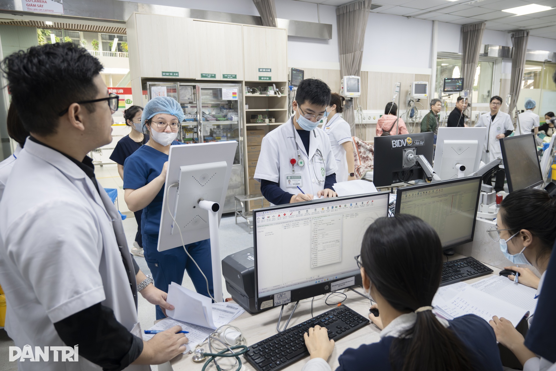 “Cân não” với từng nhịp tim tại nơi giữ trăm sinh mệnh xuyên Tết - 8 “Cân não” với từng nhịp tim tại nơi giữ trăm sinh mệnh xuyên Tết - 8