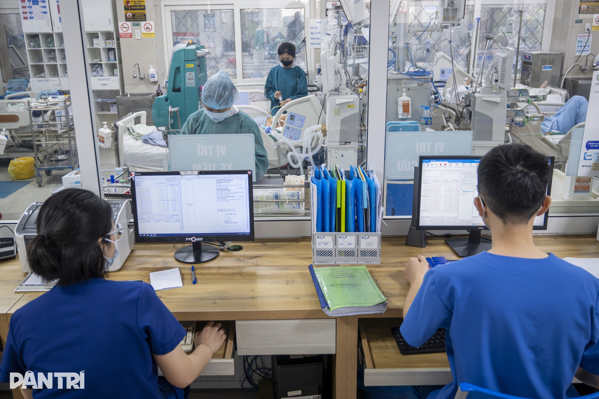 “Cân não” với từng nhịp tim tại nơi giữ trăm sinh mệnh xuyên Tết - 19 “Cân não” với từng nhịp tim tại nơi giữ trăm sinh mệnh xuyên Tết - 19