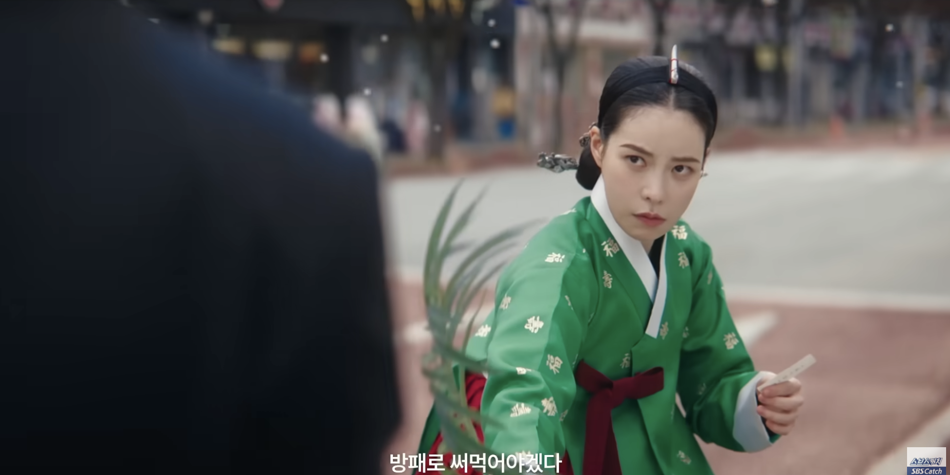 Lần đầu có phim ngôn tình mà cặp chính cùng là phản diện: Visual đỉnh nóc cả đôi, không thể ghét nổi- Ảnh 4.