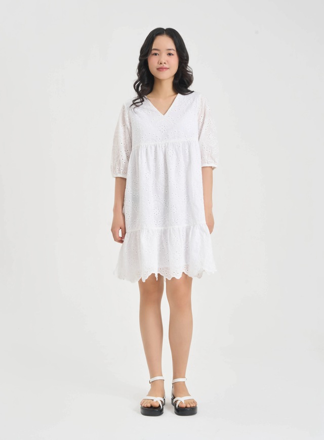Váy babydoll trắng, ‘khoảng lặng’ ngọt ngào cho những nàng thơ yêu sự tối giản- Ảnh 3.