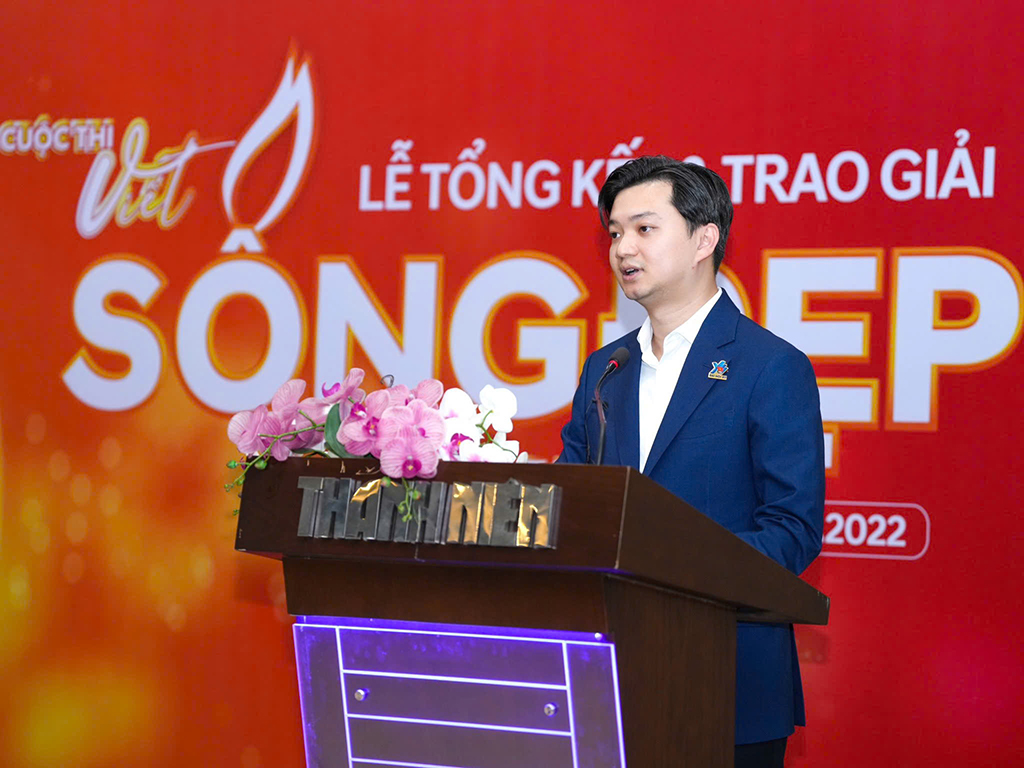 Lửa Sống đẹp bao năm vẫn nồng đượm 2 Lửa Sống đẹp bao năm vẫn nồng đượm - Ảnh 2.