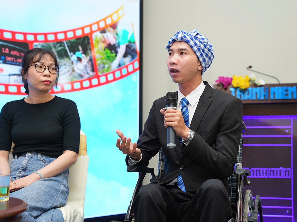 Lửa Sống đẹp bao năm vẫn nồng đượm 3 Lửa Sống đẹp bao năm vẫn nồng đượm - Ảnh 3.