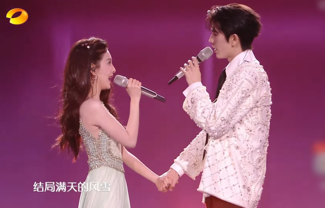 Cặp đôi khuấy đảo đêm Giao thừa 2026- Ảnh 4.