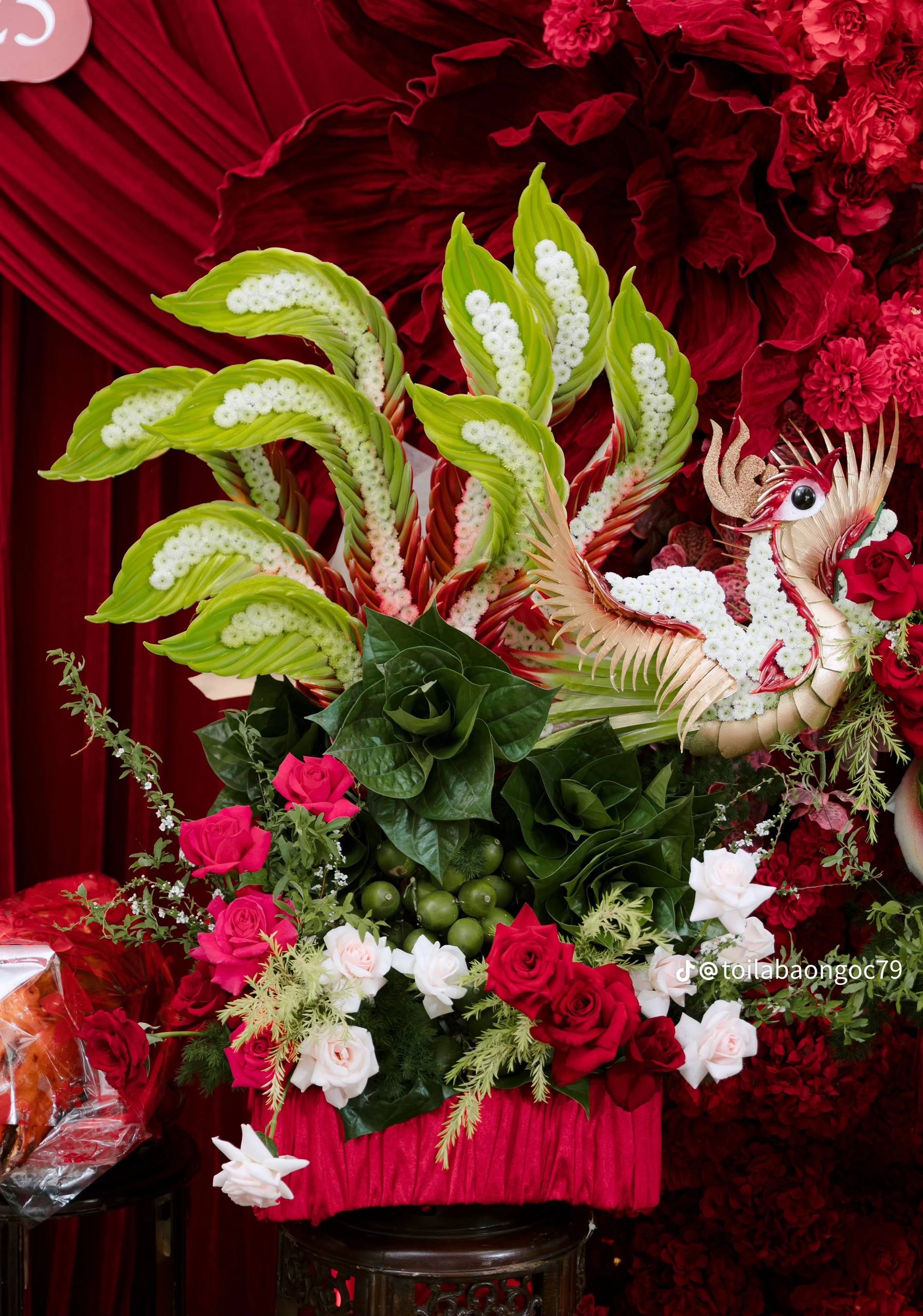 Đám hỏi dâu Việt - rể Mông Cổ hot nhất MXH lúc này, nhà trai gây chú ý với tháp bánh lạ trên bàn lễ- Ảnh 2.