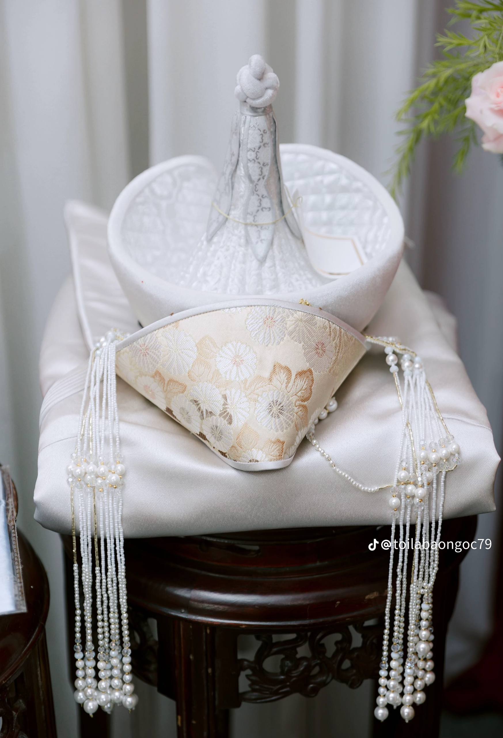 Đám hỏi dâu Việt - rể Mông Cổ hot nhất MXH lúc này, nhà trai gây chú ý với tháp bánh lạ trên bàn lễ- Ảnh 9.