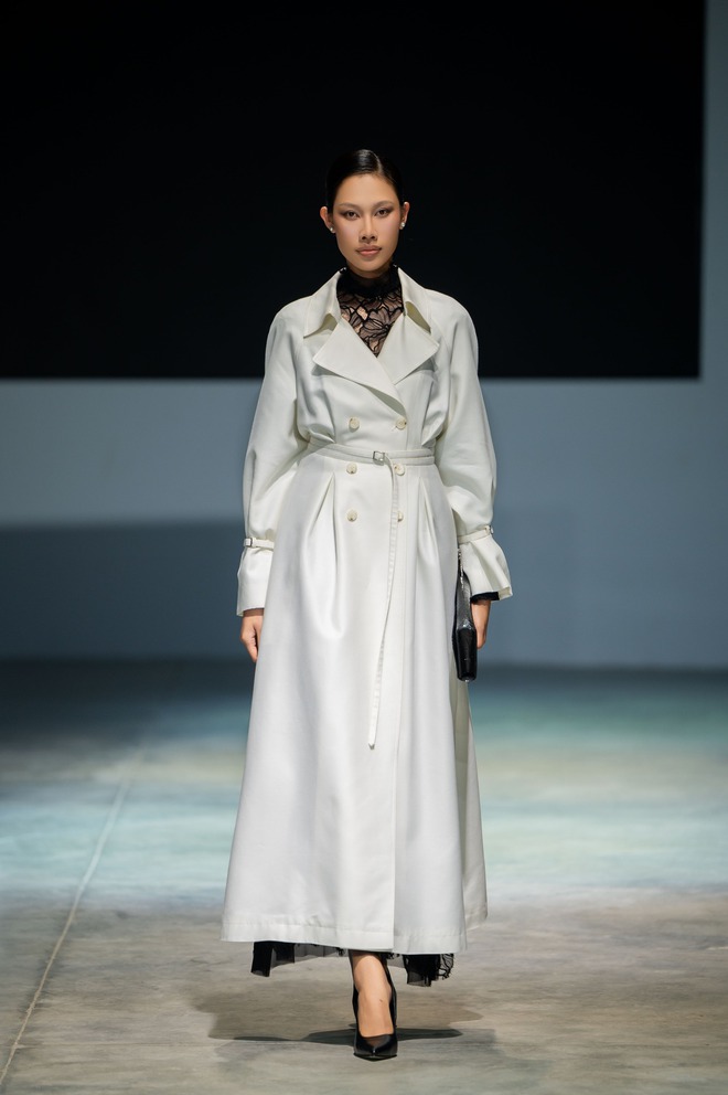 Màu trắng 'cloud dancer' lên ngôi: Mặc gì để an yên trong năm 2026?- Ảnh 11.