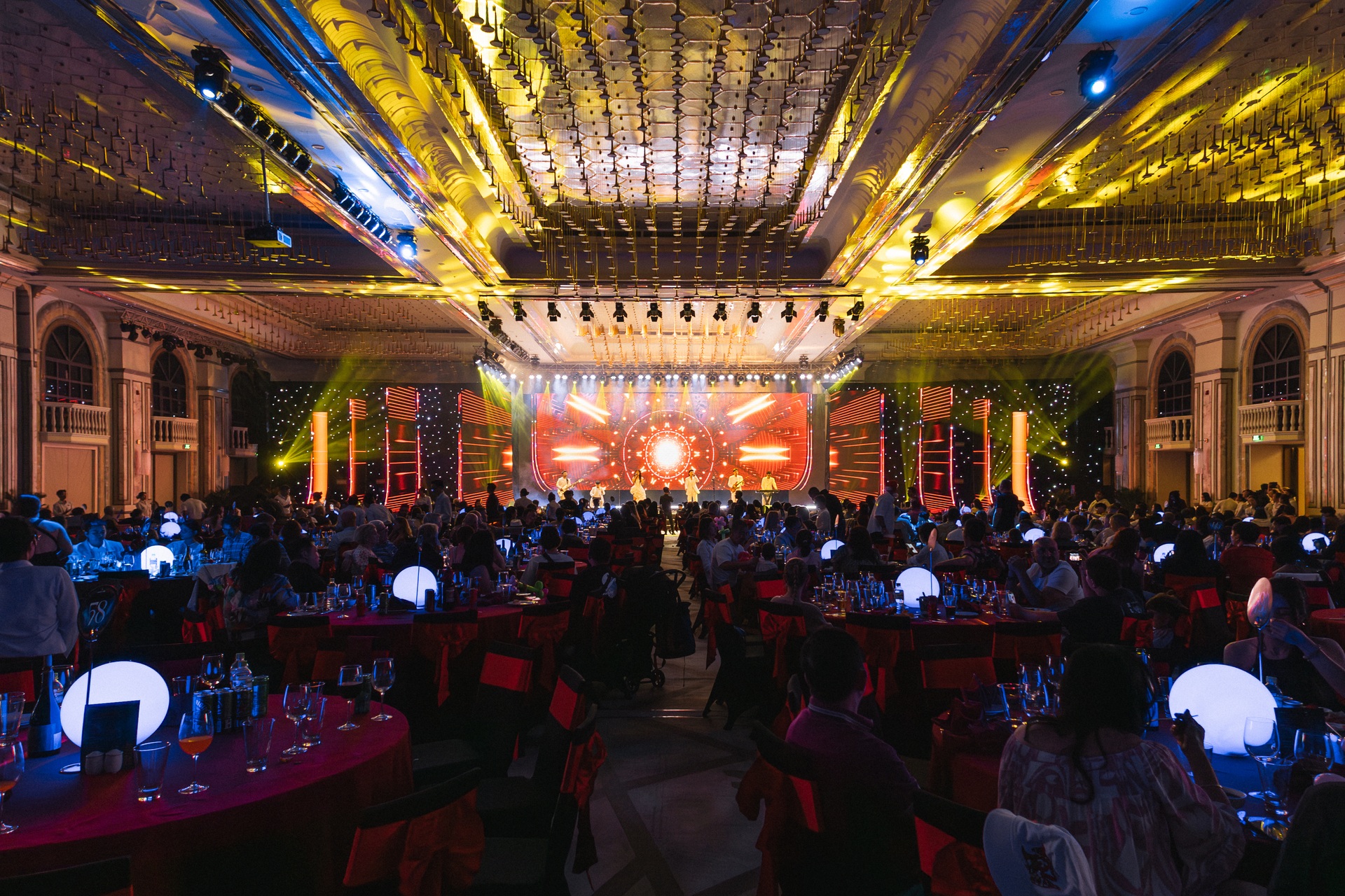 Chuỗi điểm đến trong hệ sinh thái Vingroup đón hơn 1,5 triệu lượt khách đêm giao thừa - 13