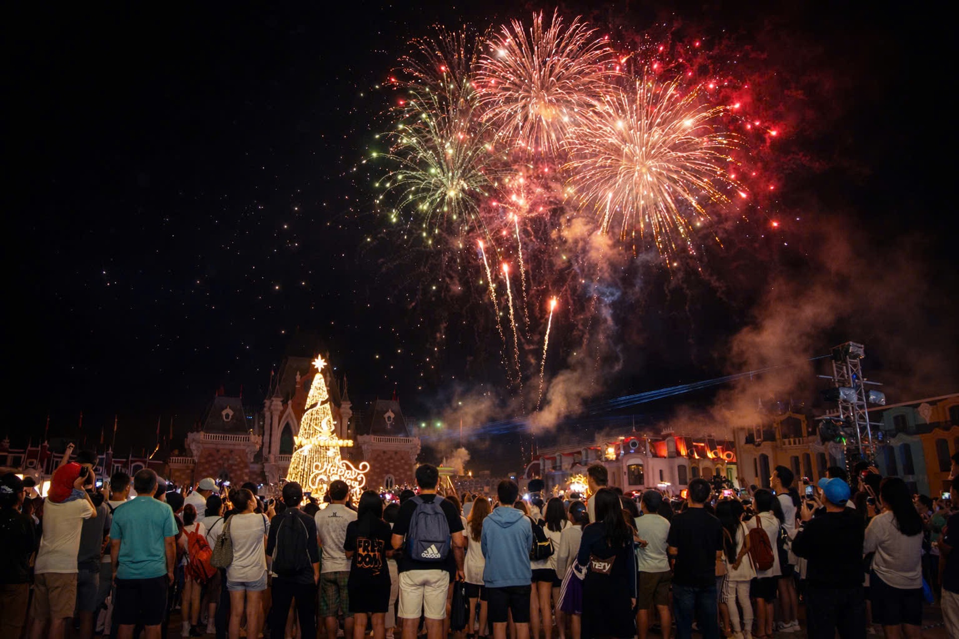 Chuỗi điểm đến trong hệ sinh thái Vingroup đón hơn 1,5 triệu lượt khách đêm giao thừa - 14