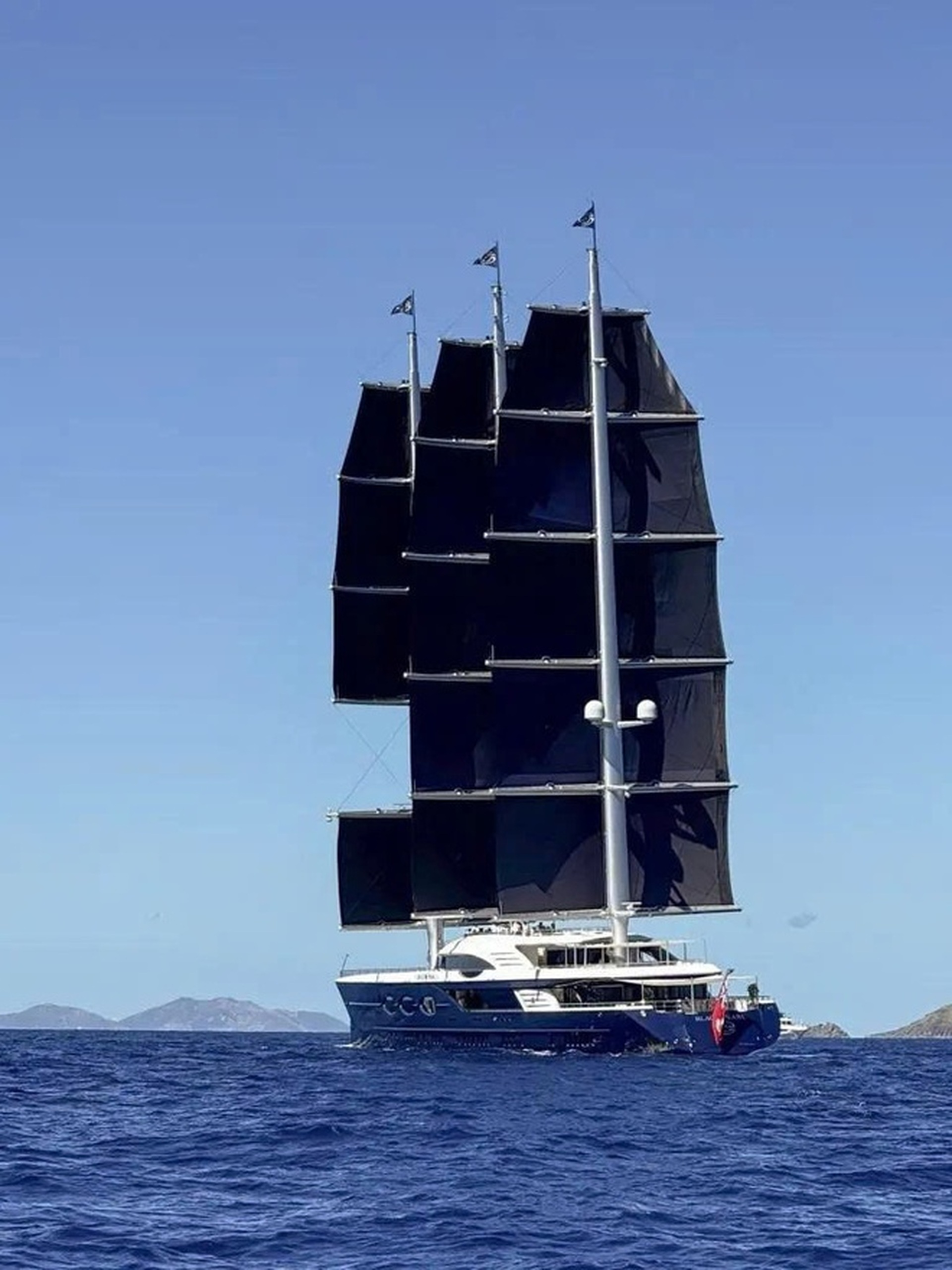 Tỷ phú Jeff Bezos, Leonardo DiCaprio đón năm mới ở điểm nghỉ dưỡng đắt giá - 8