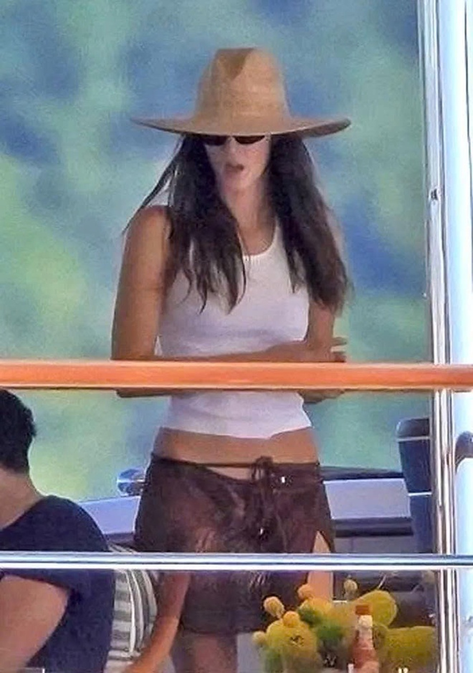 Tỷ phú Jeff Bezos, Leonardo DiCaprio đón năm mới ở điểm nghỉ dưỡng đắt giá - 11