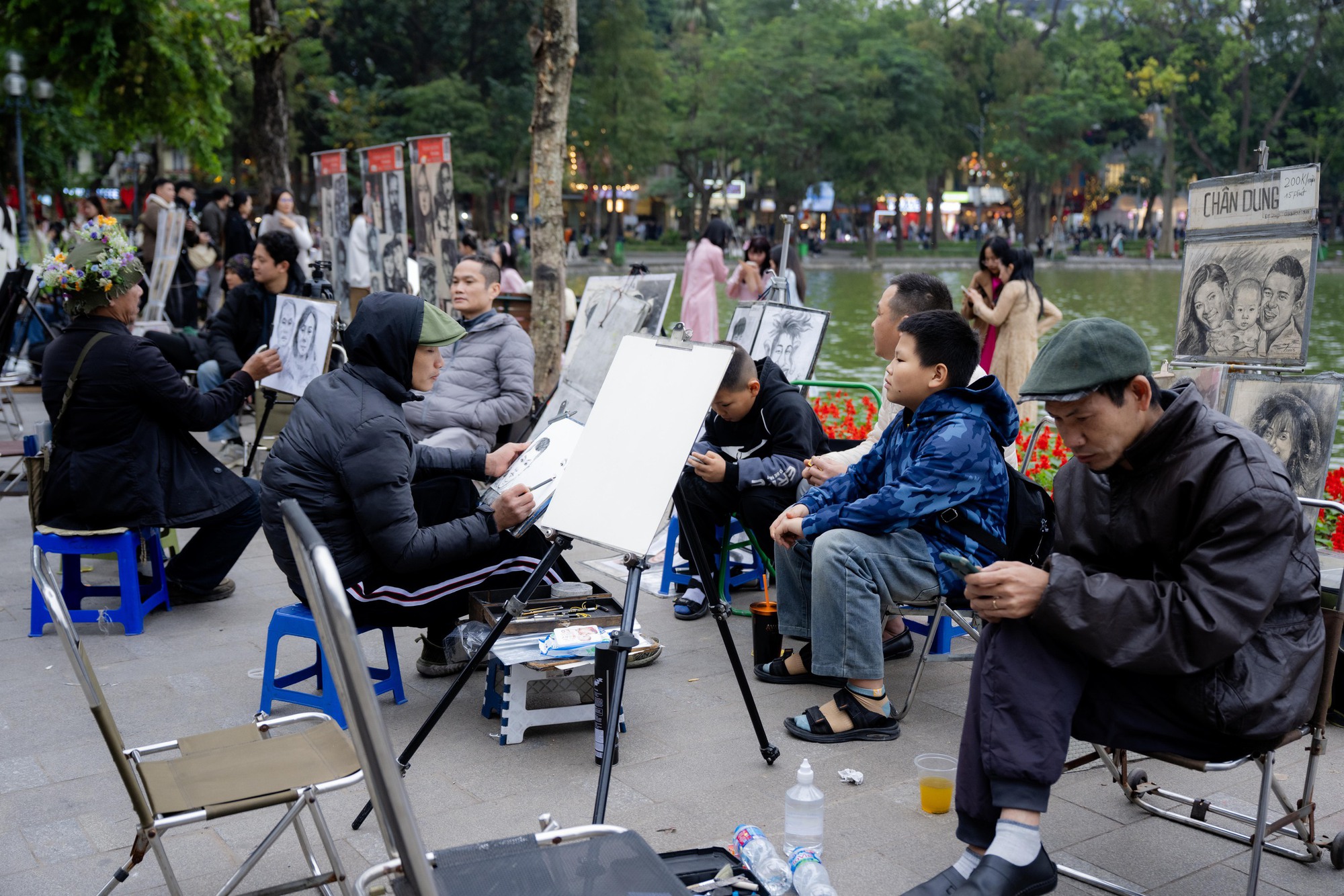 Một dịch vụ ở Hồ Gươm hốt bạc dịp Tết dương lịch, ung dung Một dịch vụ ở Hồ Gươm hốt bạc dịp Tết dương lịch, ung dung