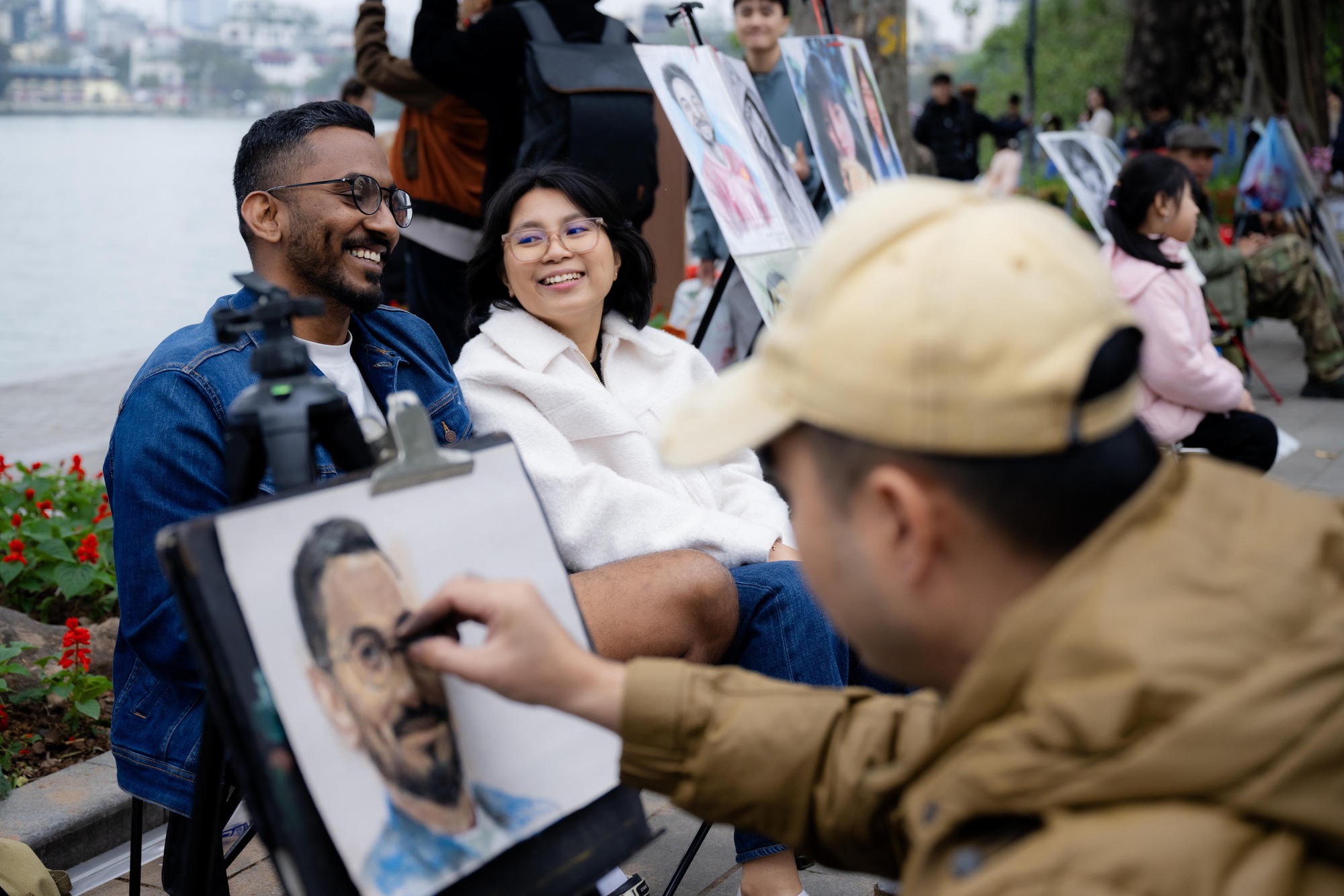 Một dịch vụ ở Hồ Gươm hốt bạc dịp Tết dương lịch, ung dung Một dịch vụ ở Hồ Gươm hốt bạc dịp Tết dương lịch, ung dung