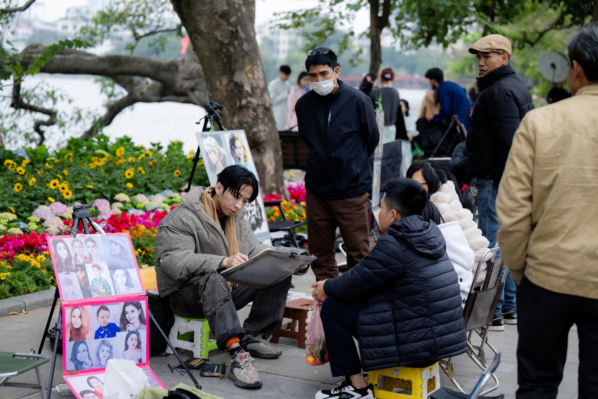 Một dịch vụ ở Hồ Gươm hốt bạc dịp Tết dương lịch, ung dung Một dịch vụ ở Hồ Gươm hốt bạc dịp Tết dương lịch, ung dung