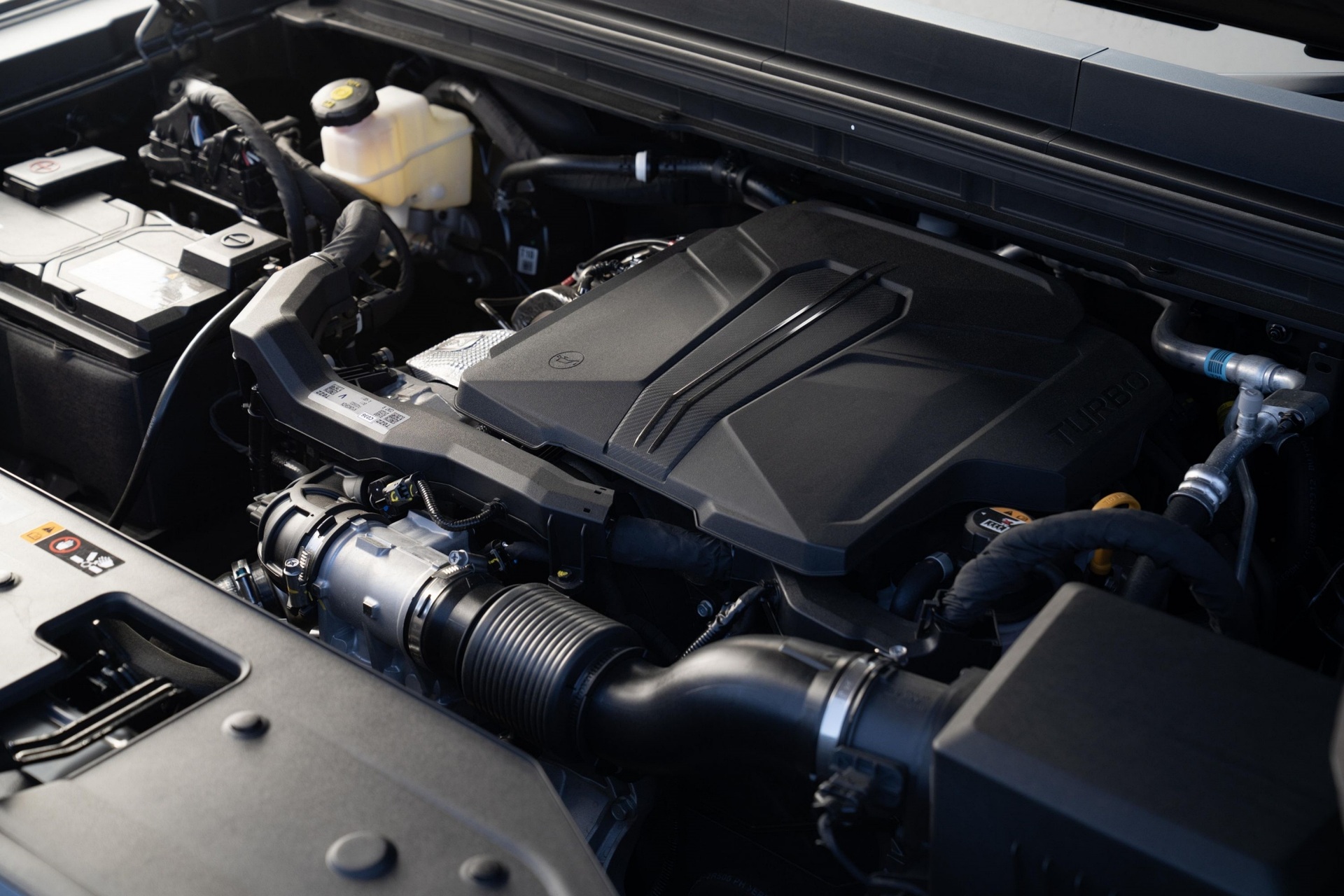 Bán tải đầu tay của Kia về Việt Nam: Diện mạo độc lạ, đối đầu Ford Ranger - 13