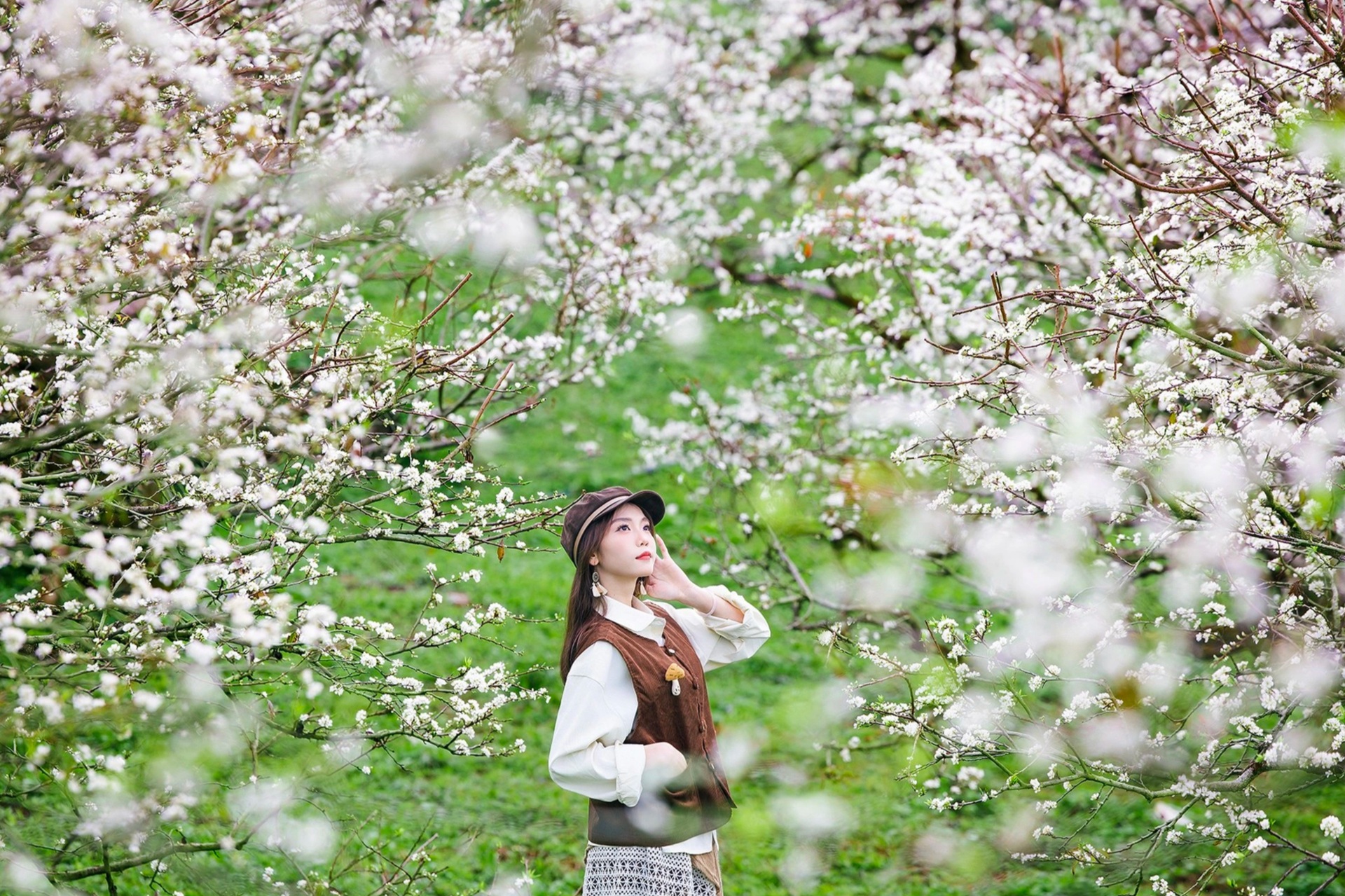 Hoa mận nở trắng Mộc Châu, du khách như lạc vào miền cổ tích - 7