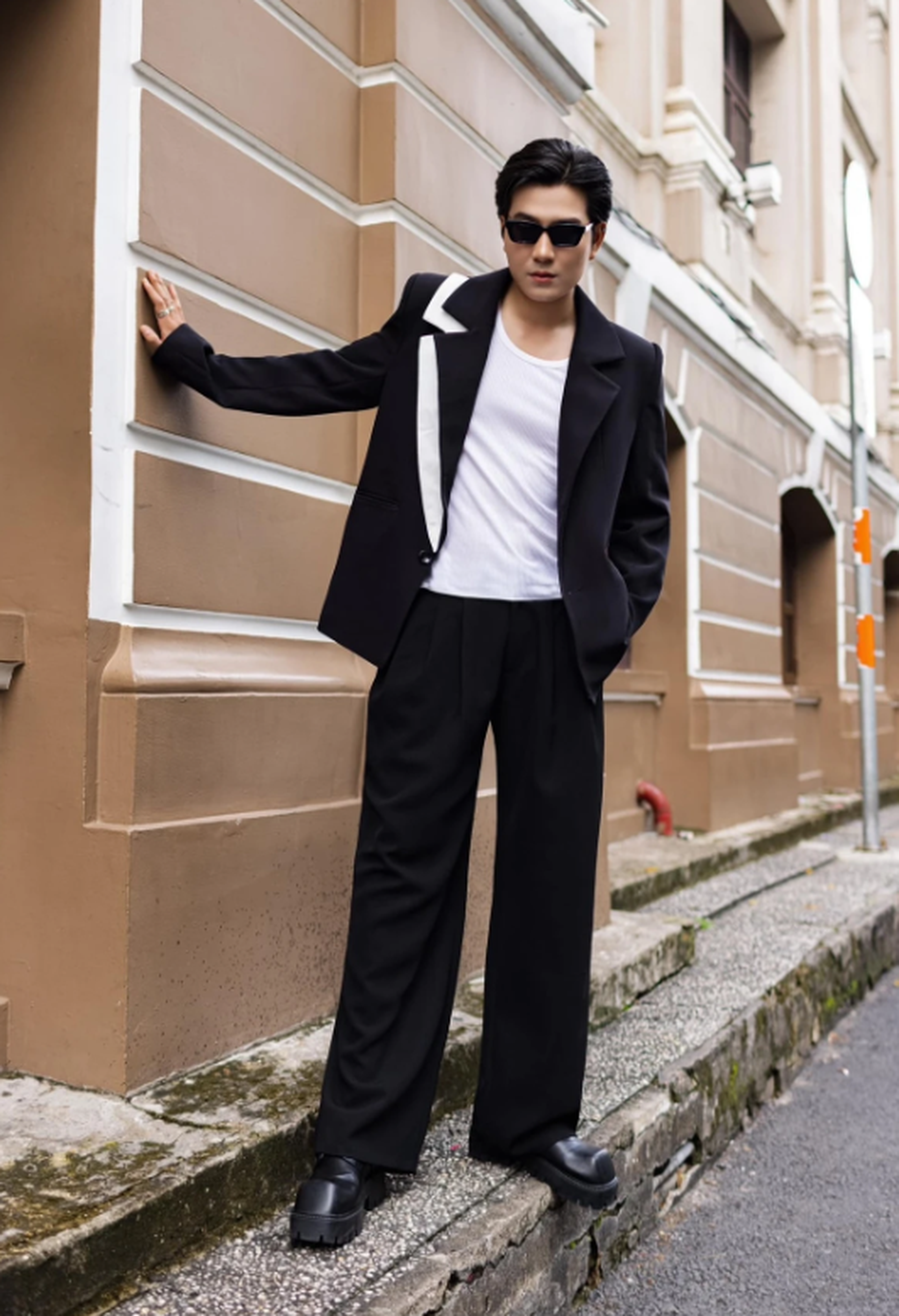 Điều ít biết về mỹ nam má lúm cao 1,82m gây bão phim Cách em 1 milimet - 11 Điều ít biết về mỹ nam má lúm cao 1,82m gây bão phim Cách em 1 milimet - 11