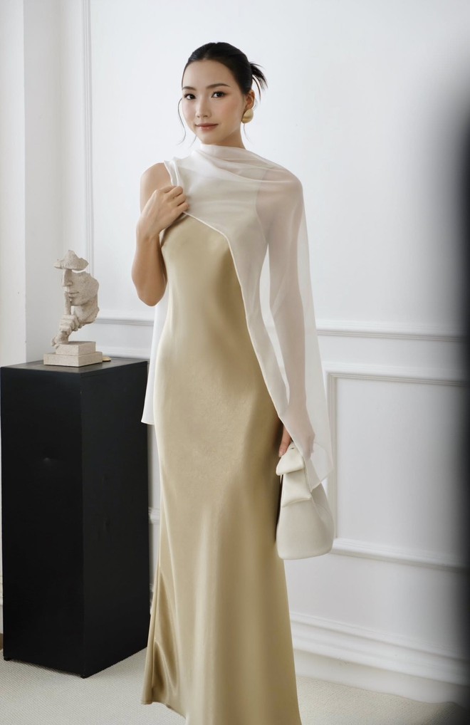 Phối váy và khăn choàng lụa voan, nhìn góc nào cũng đẹp- Ảnh 3. Phối váy và khăn choàng lụa voan, nhìn góc nào cũng đẹp- Ảnh 3.