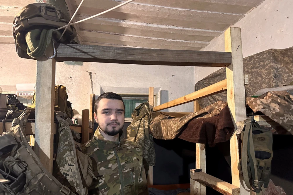 Binh sĩ Dyak, người đã trải qua năm ngày đầu năm mới trong quân đội, cho biết năm nay không có cảm giác như một kỳ nghỉ vì chiến tranh vẫn tiếp diễn. Ảnh: THE NEW YORK TIMES Một năm mới lại đến trên chiến trường Ukraine, liệu có phải là năm cuối cùng?