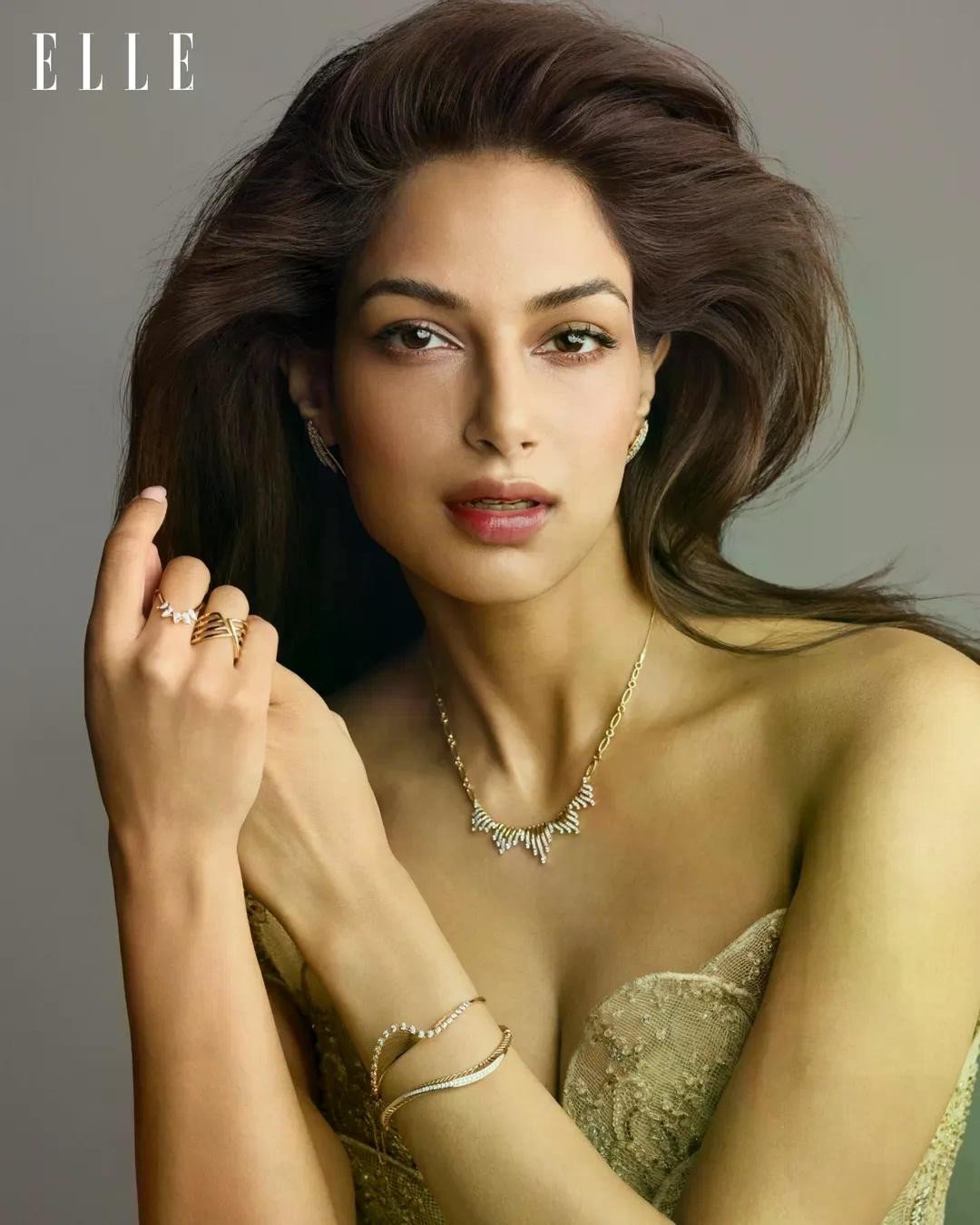 Hai hoa hậu vào top 100 gương mặt đẹp nhất thế giới 9 Hai hoa hậu vào top 100 gương mặt đẹp nhất thế giới - 8