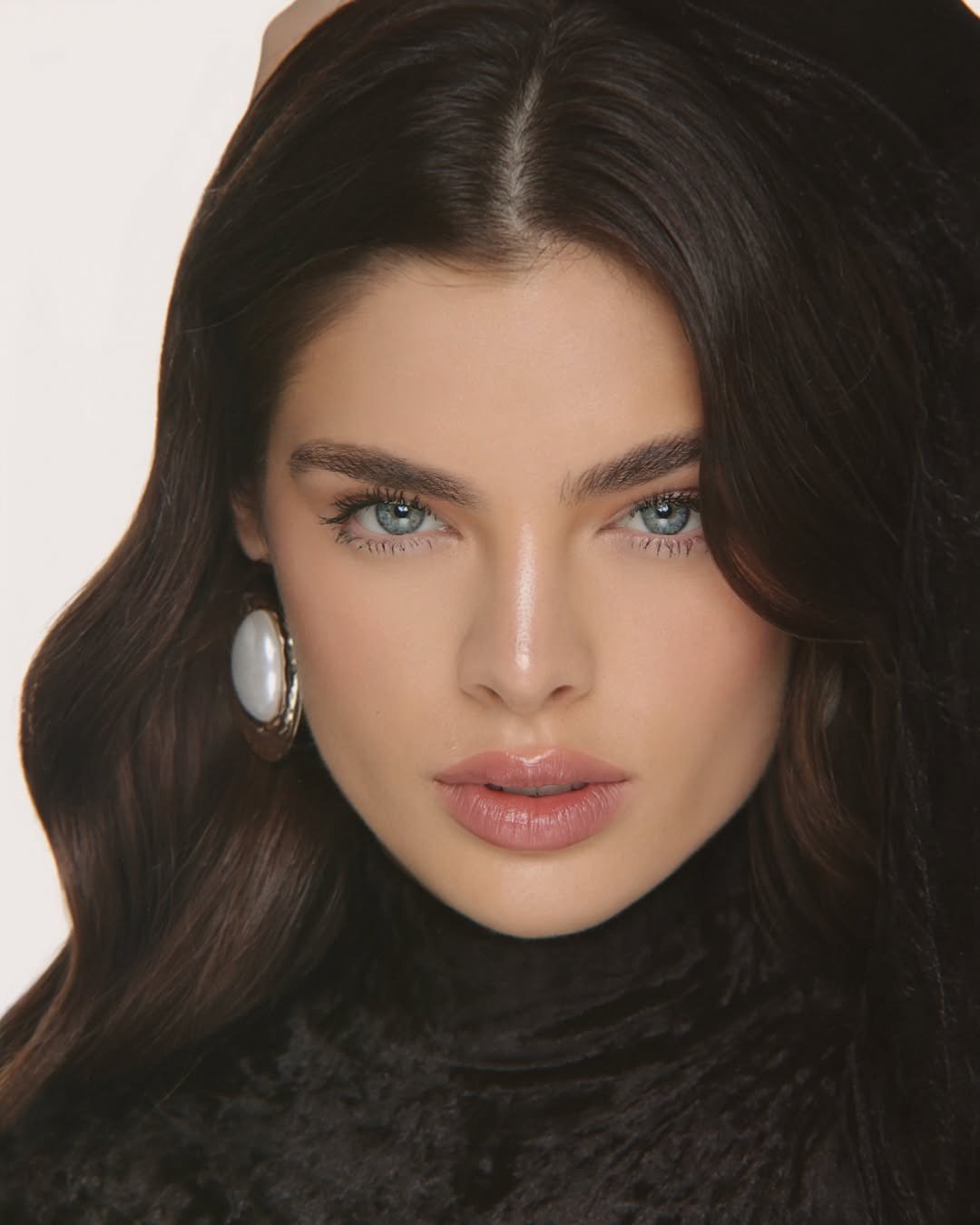 Hai hoa hậu vào top 100 gương mặt đẹp nhất thế giới - 13