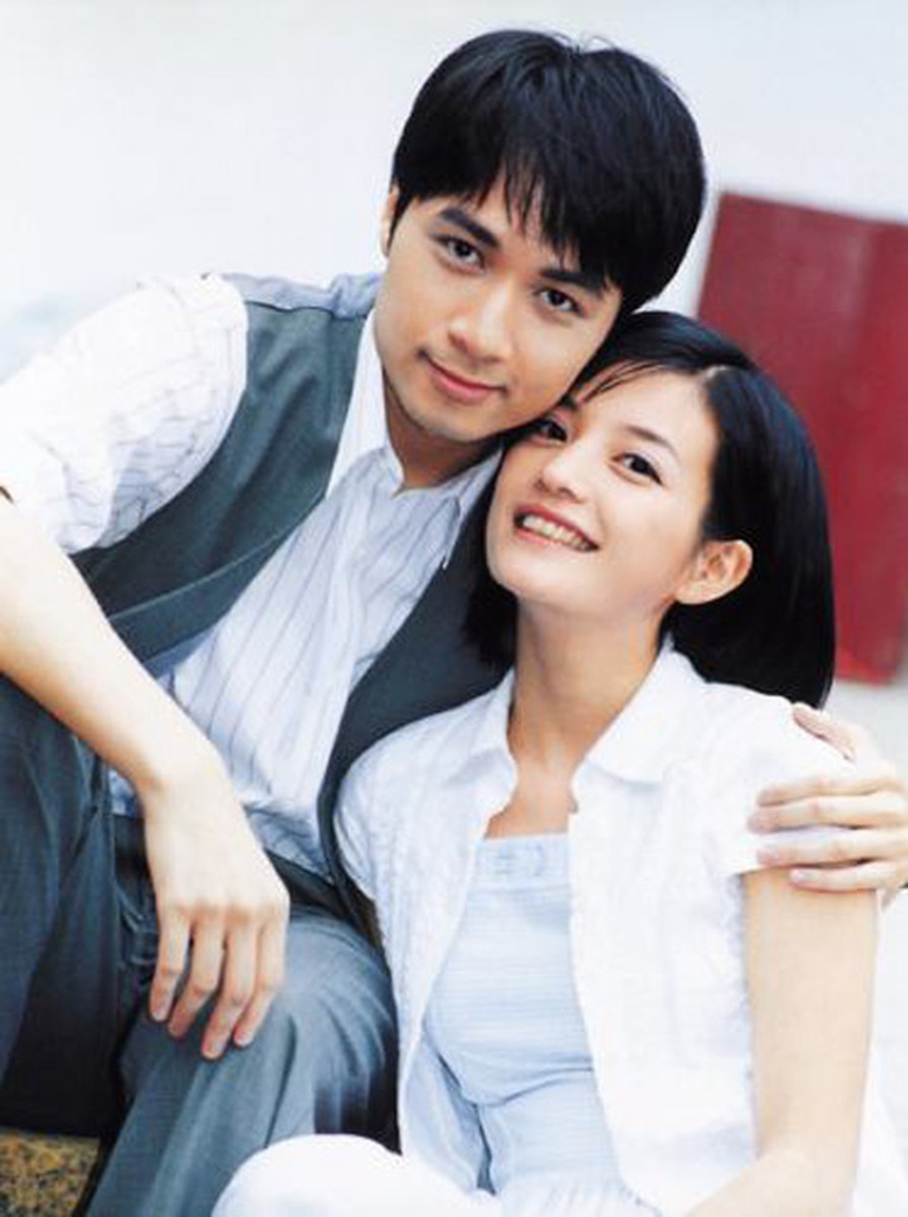 Tài tử “Hoàn Châu cách cách” hạnh phúc thông báo vợ sinh con ở tuổi U60 - 3