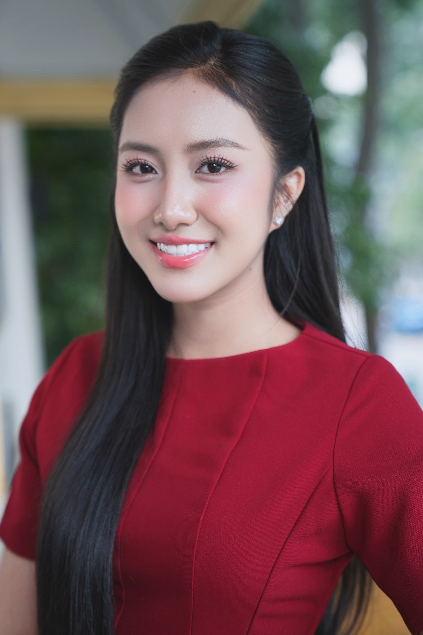 Chia sẻ với Tiền Phong trong cuộc phỏng vấn đầu năm, Hoa hậu Hà Trúc Linh cho biết sau nửa năm đăng quang danh hiệu Hoa hậu Việt Nam, cuộc sống của cô có nhiều thay đổi. Cô được đi nhiều nơi và học được cách thích nghi linh hoạt với thời cuộc. Hà Trúc Linh nói cô luôn cố gắng trong khả năng để đóng góp vào các hoạt động tập thể như giúp đỡ bà con lũ lụt, diễu hành A80, các hoạt động văn hóa - nghệ thuật, xã hội… Danh hiệu Hoa hậu Việt Nam là bước đệm để cô thực hiện các hoạt động hướng về cộng đồng.