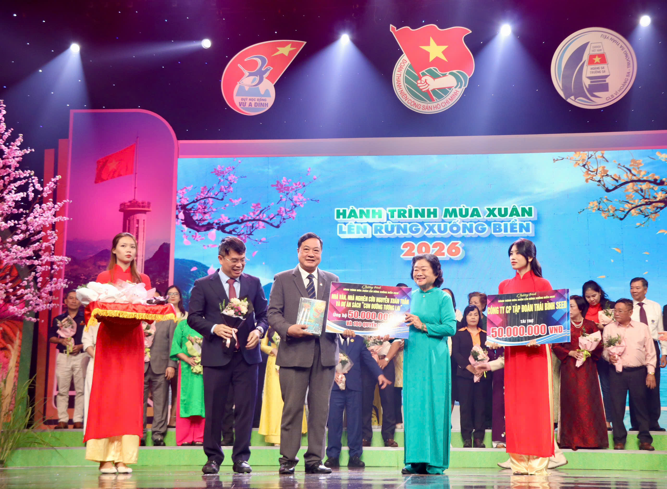 Hành trình sẻ chia trách nhiệm với cộng đồng và người dân vùng biển đảo- Ảnh 7.