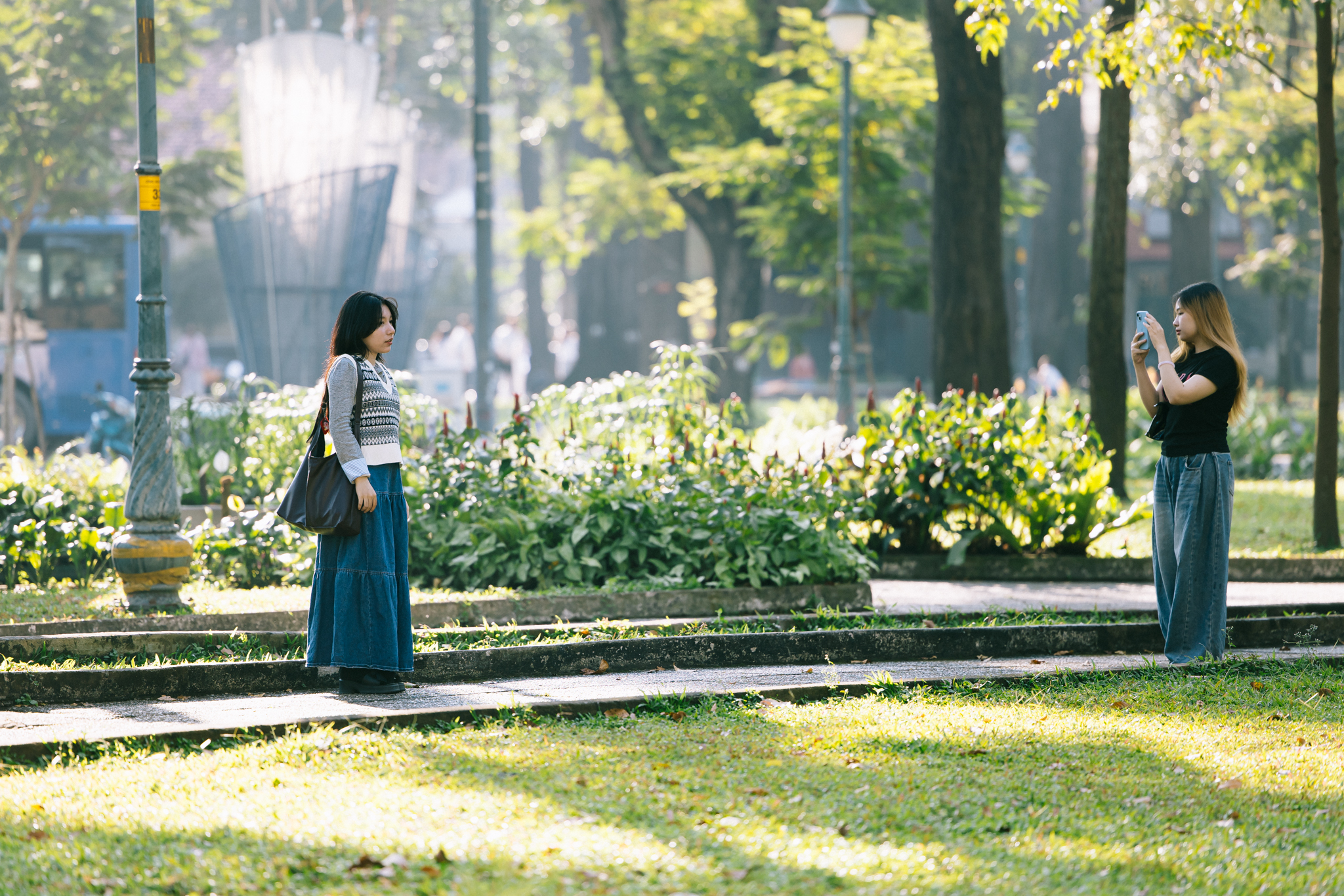 Ảnh, clip: Hà Nội và TP.HCM thật lạ trong sáng đầu năm 2026- Ảnh 32.