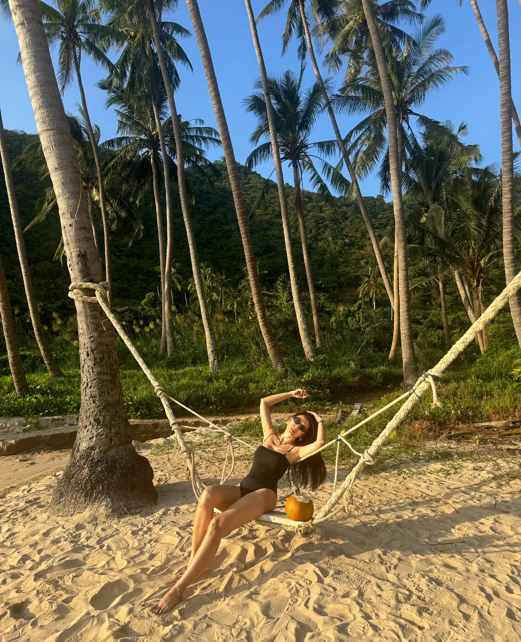 Nhan sắc trẻ đẹp của nữ nghệ sĩ 43 tuổi là mẹ đơn thân, 