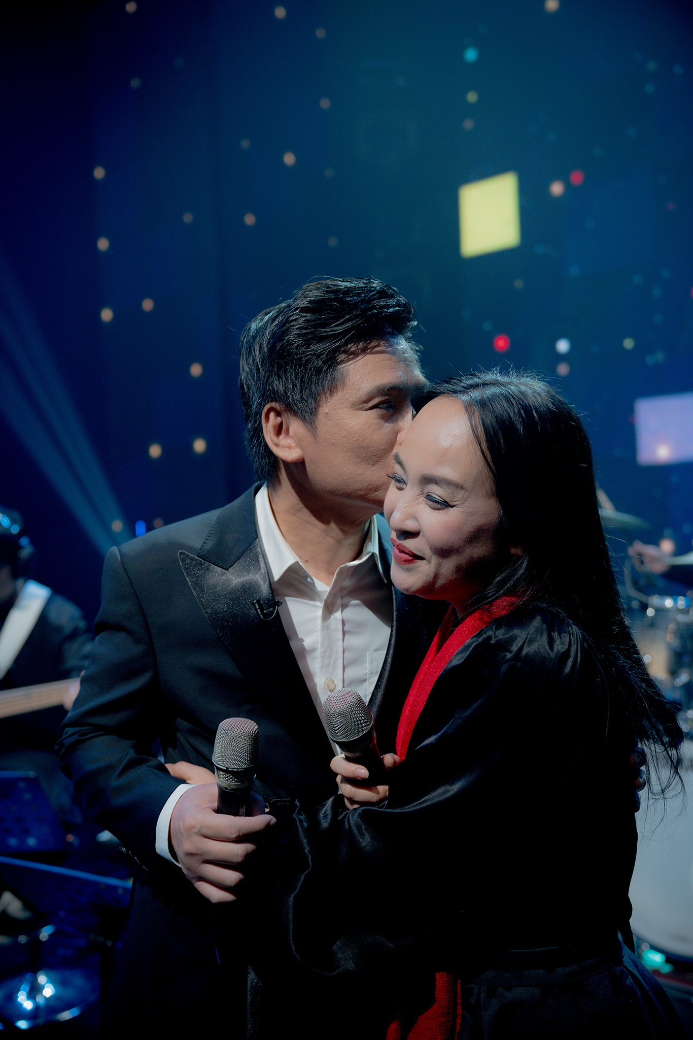 Việt Nam có cặp vợ chồng quyền lực đều là Giám đốc Nhà hát, giọng hát đẳng cấp NSND cả nước công nhận- Ảnh 6.