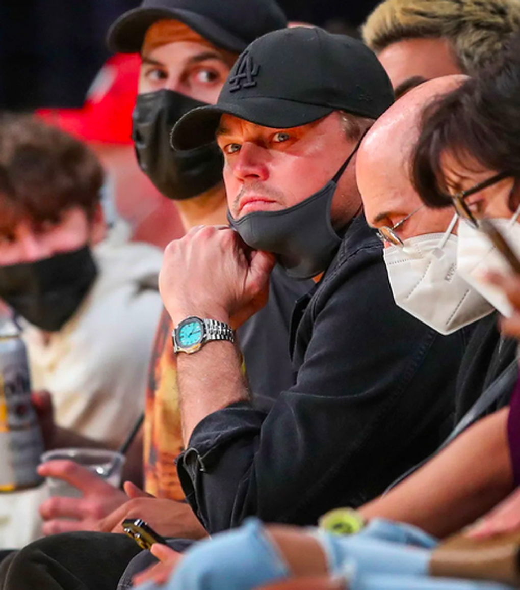 Ronaldo đeo đồng hồ kim cương giá hơn 19,5 tỷ đồng, giới mộ điệu trầm trồ - 4