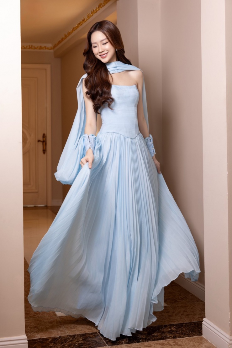 Sắc vóc hoa hậu cao nhất showbiz Việt - 4