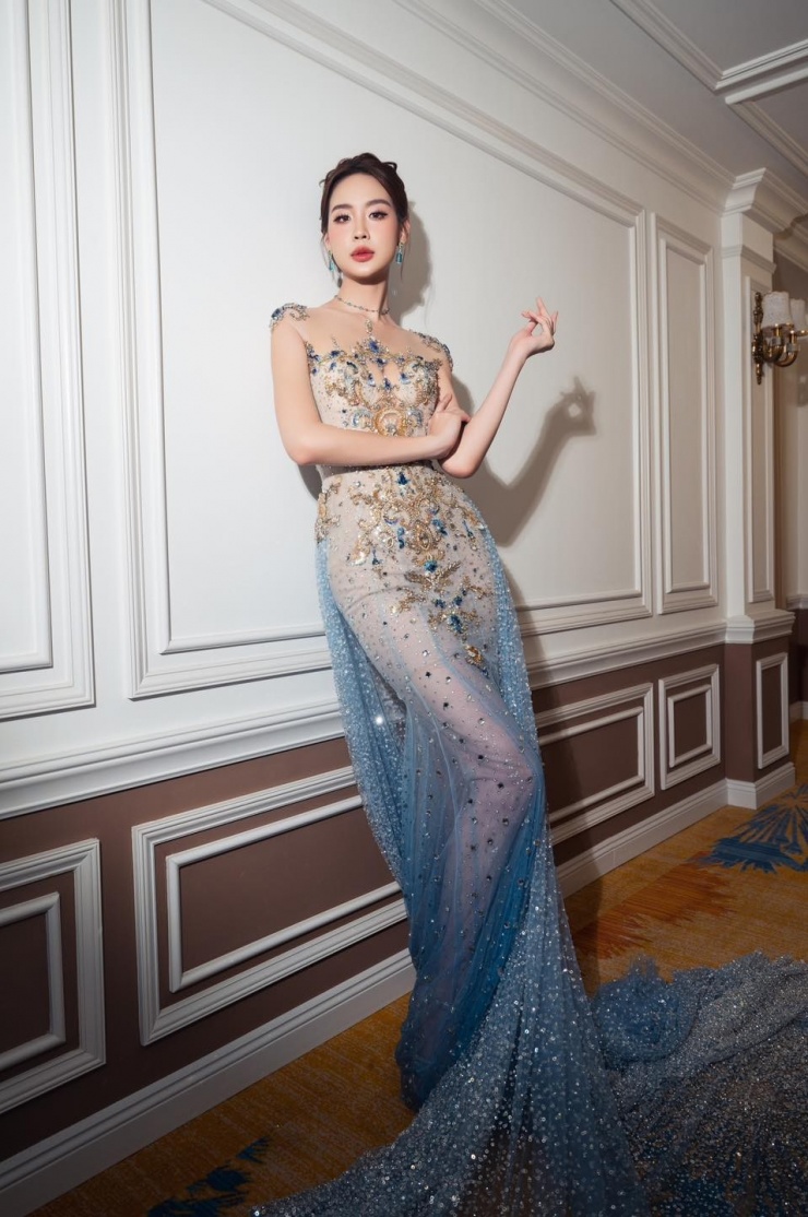 Sắc vóc hoa hậu cao nhất showbiz Việt - 5