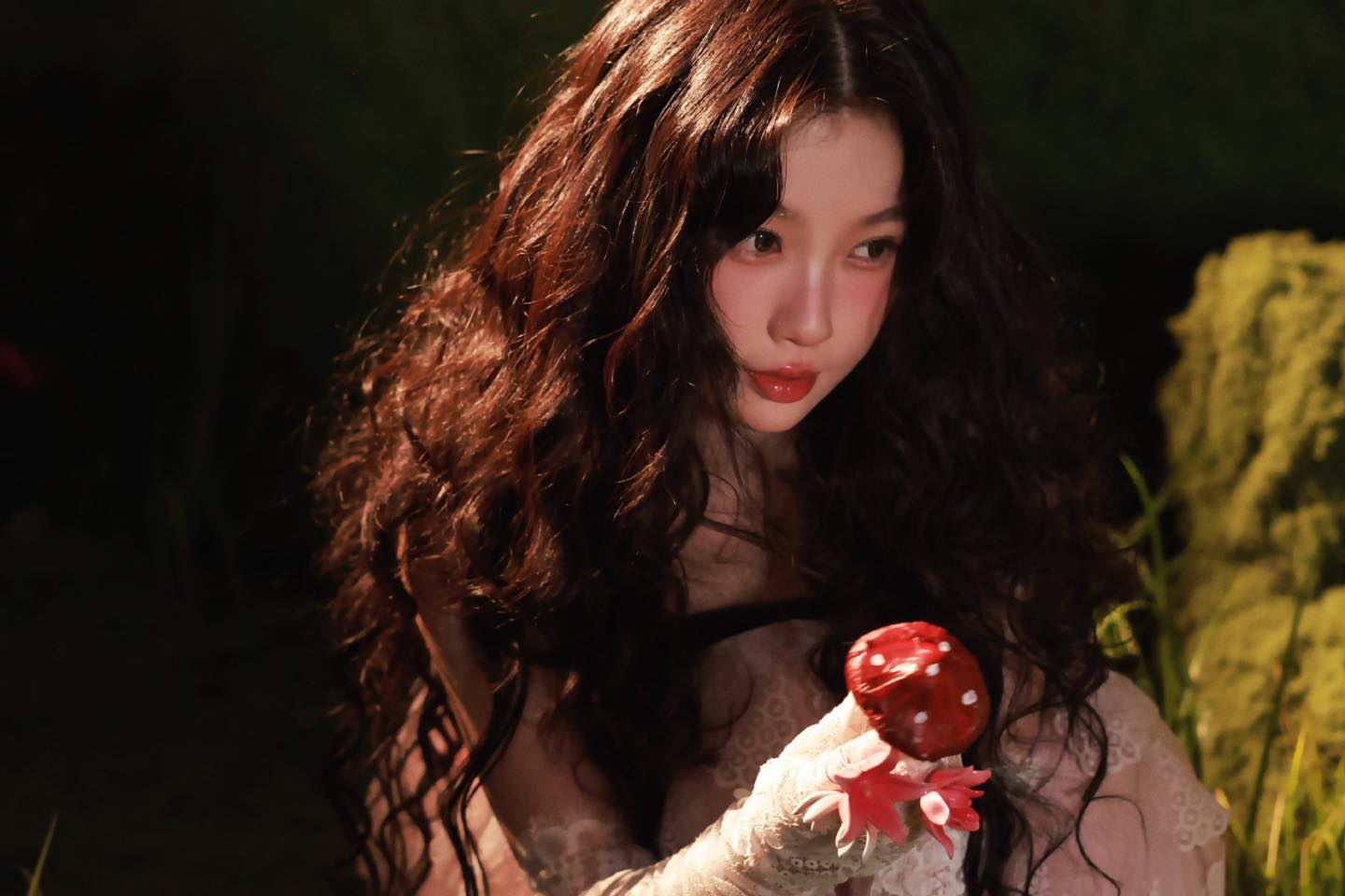 Những vụ sụp đổ hình tượng chấn động: “Tiểu thư” showbiz lộ bản chất, dồn ép đồng nghiệp đến bước đường cùng- Ảnh 2. Những vụ sụp đổ hình tượng chấn động: “Tiểu thư” showbiz lộ bản chất, dồn ép đồng nghiệp đến bước đường cùng- Ảnh 2.