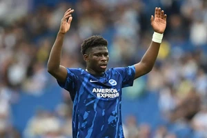 Brighton chỉ đích danh MU trong vụ chuyển nhượng Baleba