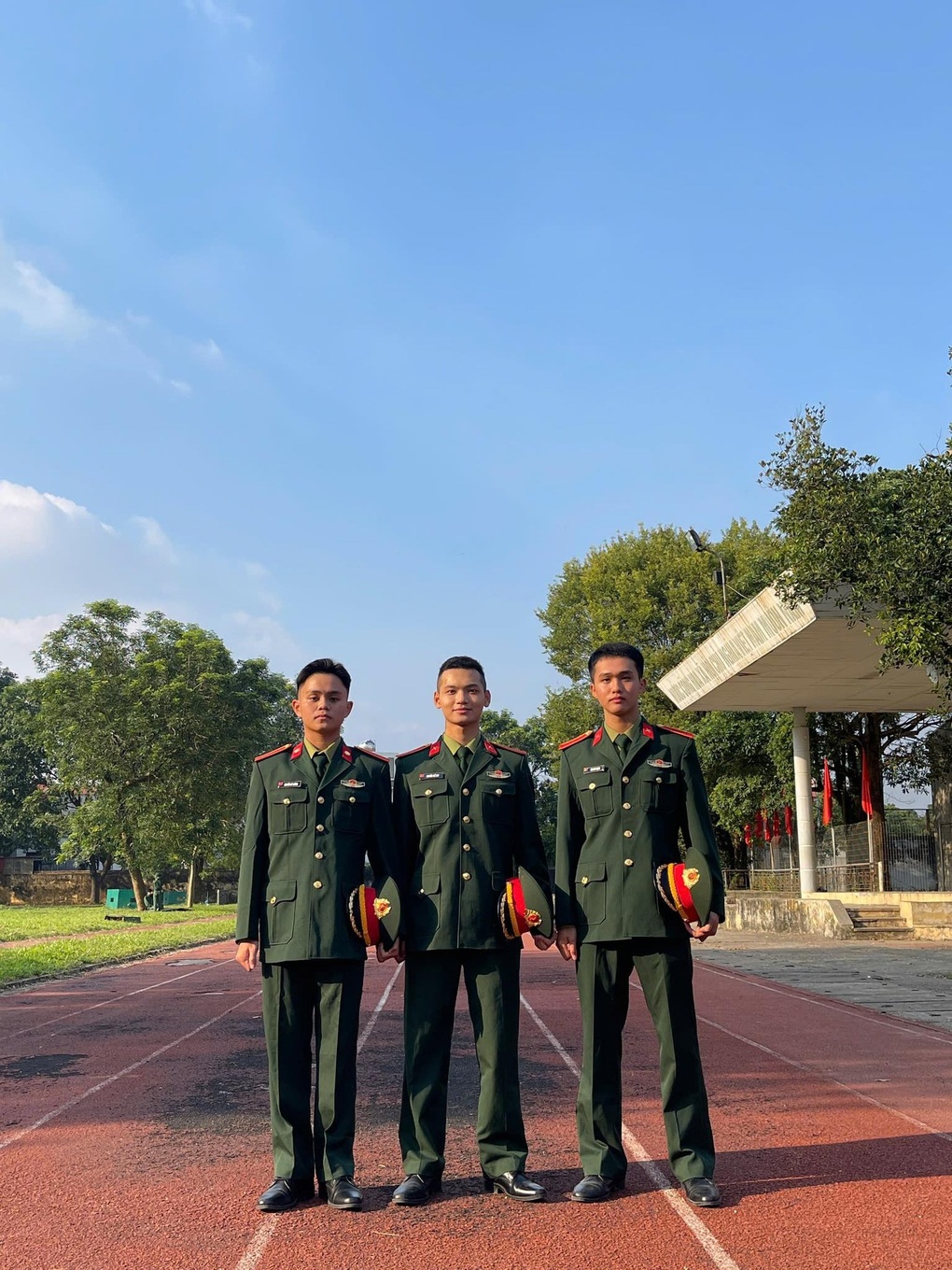 Chàng trai Pà Thẻn trúng tuyển Sỹ quan Lục quân với thành tích xuất sắc - 2