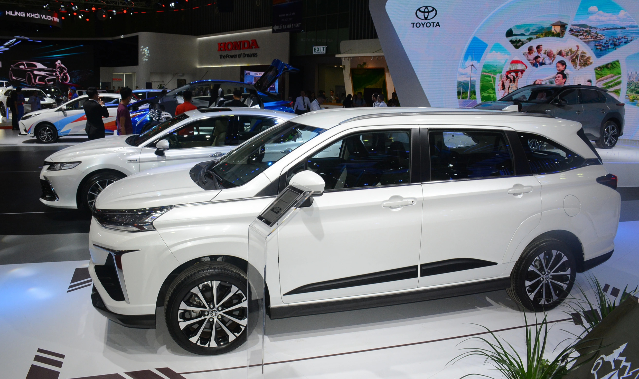 Vượt Vios, Yaris Cross trở thành ô tô Toyota bán chạy nhất Việt Nam năm 2025 - Ảnh 2.