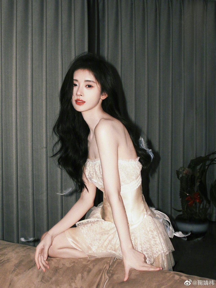 Cbiz hỗn loạn: Đến lượt Cbiz hỗn loạn: Đến lượt